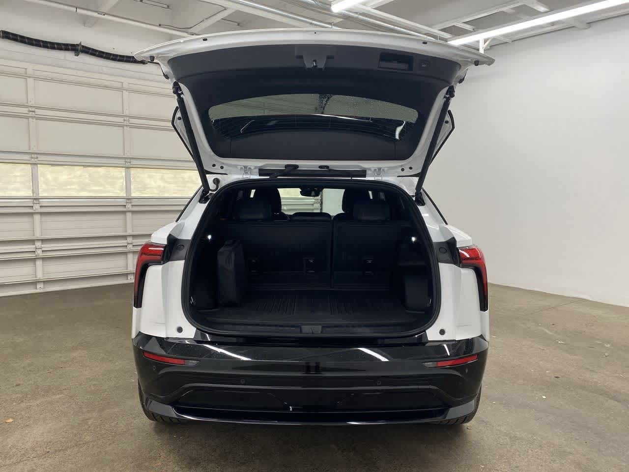 Thumbnail: 2024 Chevrolet Blazer EV - 29