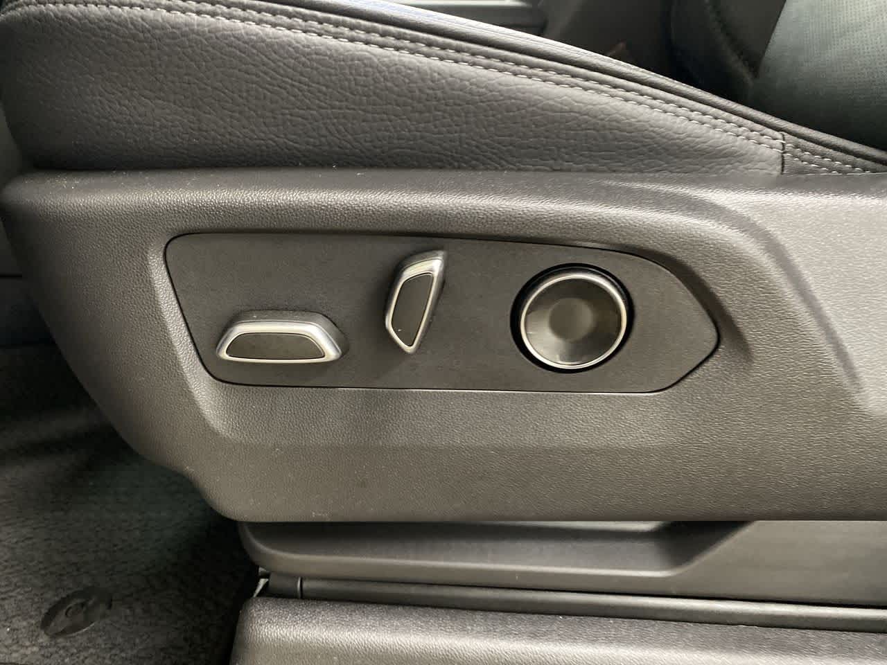 Thumbnail: 2025 GMC Sierra 1500 - 14