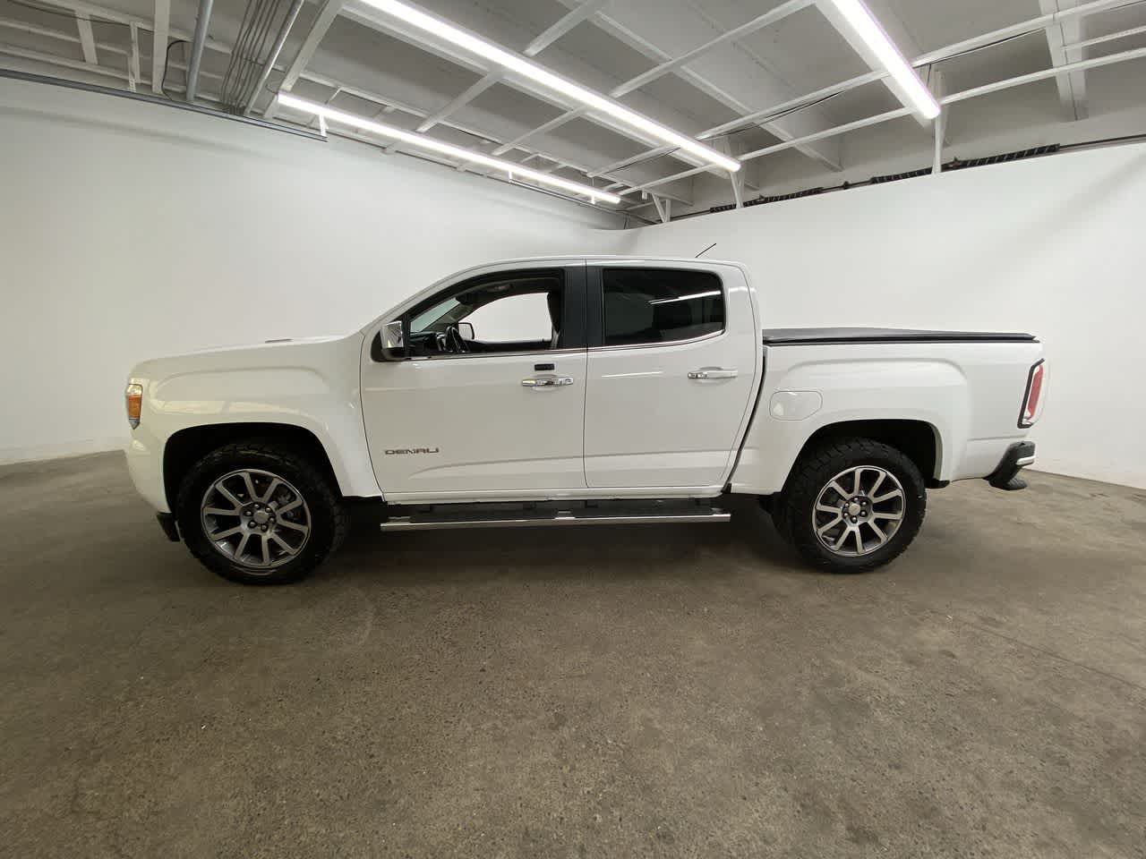 Thumbnail: 2019 GMC Canyon - 3