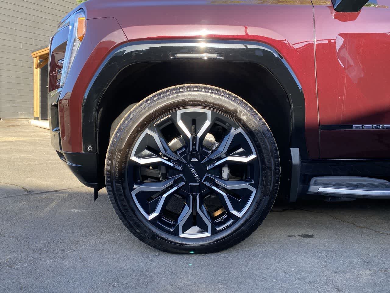 Thumbnail: 2025 GMC Sierra EV - 11