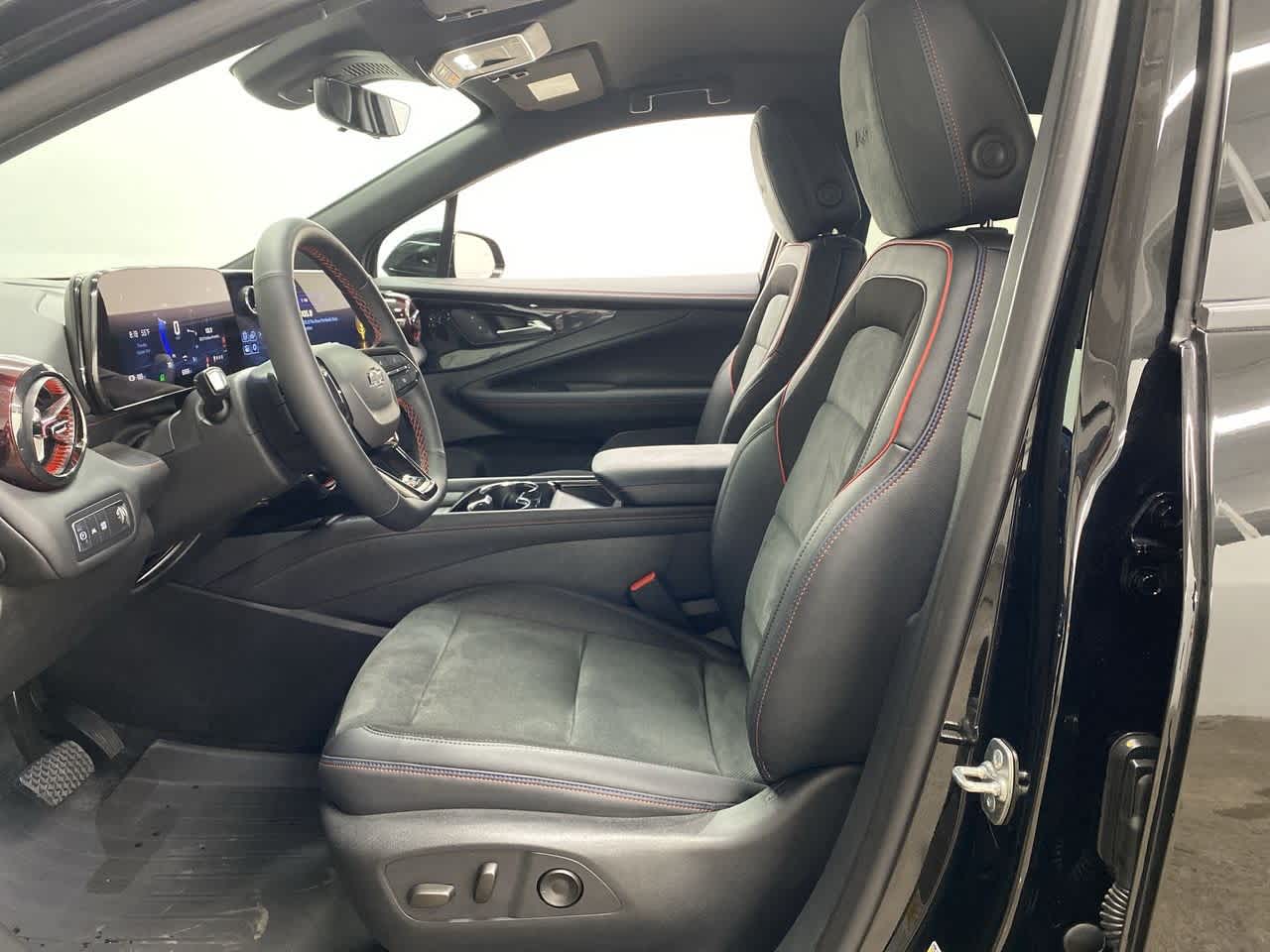 Thumbnail: 2024 Chevrolet Blazer EV - 15