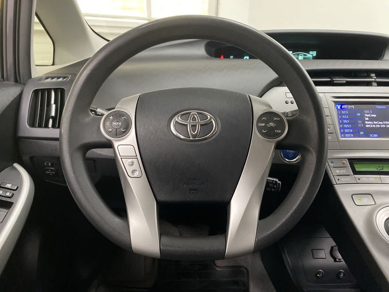 Thumbnail: 2013 Toyota Prius - 20