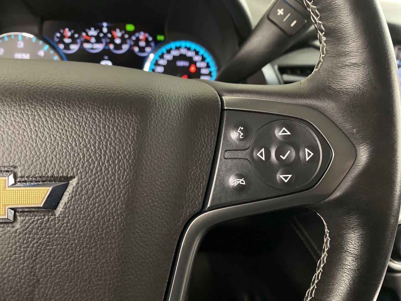 Thumbnail: 2017 Chevrolet Suburban - 21