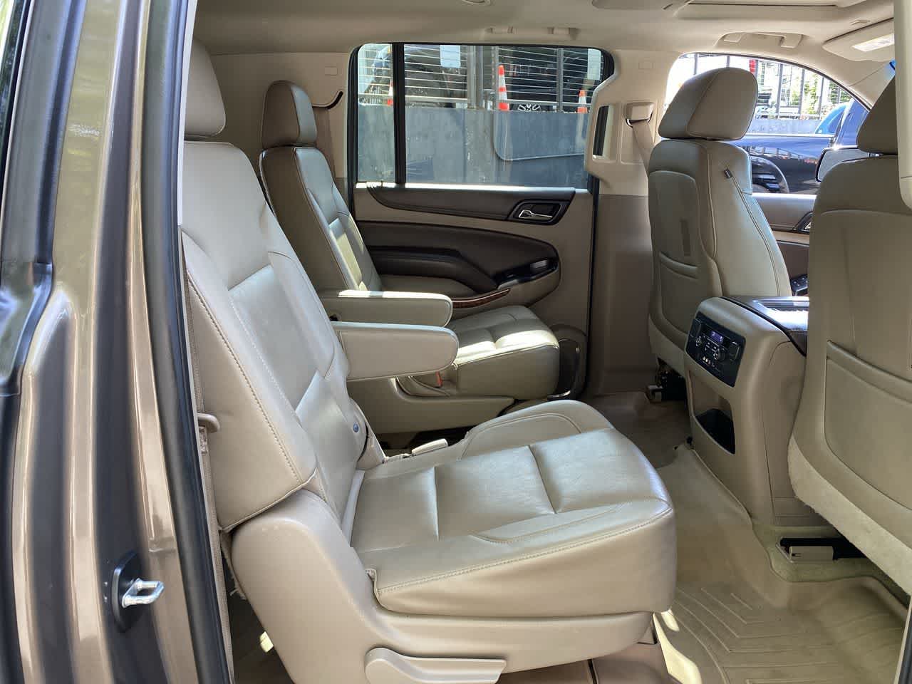 Thumbnail: 2016 Chevrolet Suburban - 18