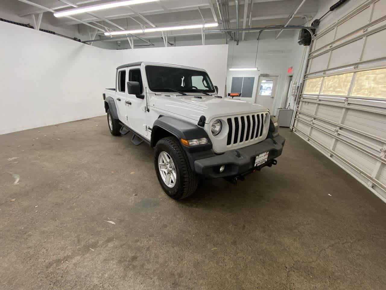 Thumbnail: 2020 Jeep Gladiator - 8
