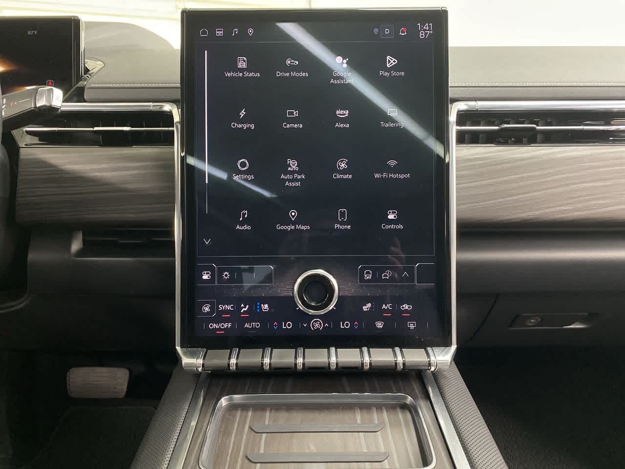 2024 GMC Sierra EV Denali 24