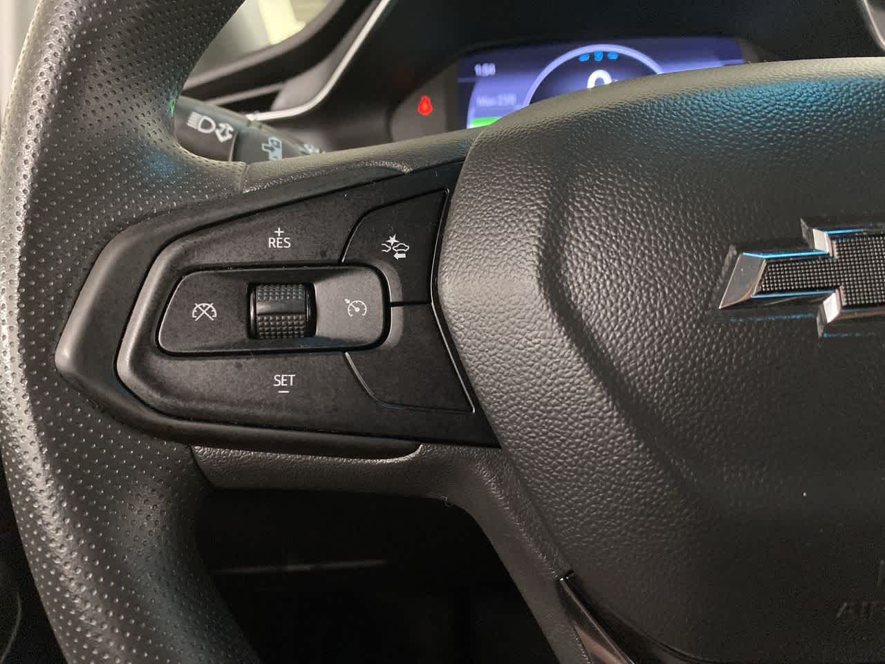 Thumbnail: 2022 Chevrolet Bolt EV - 21