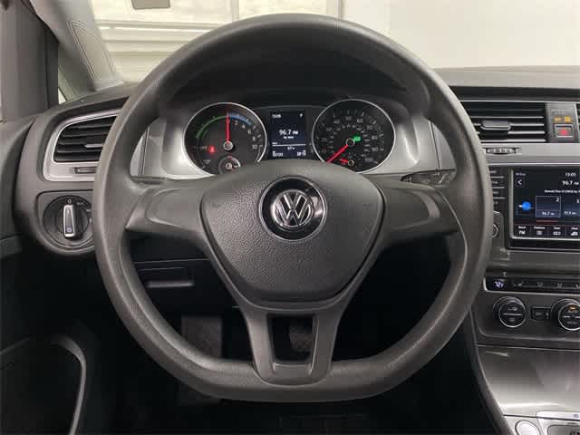 2016 Volkswagen e-Golf SE 20