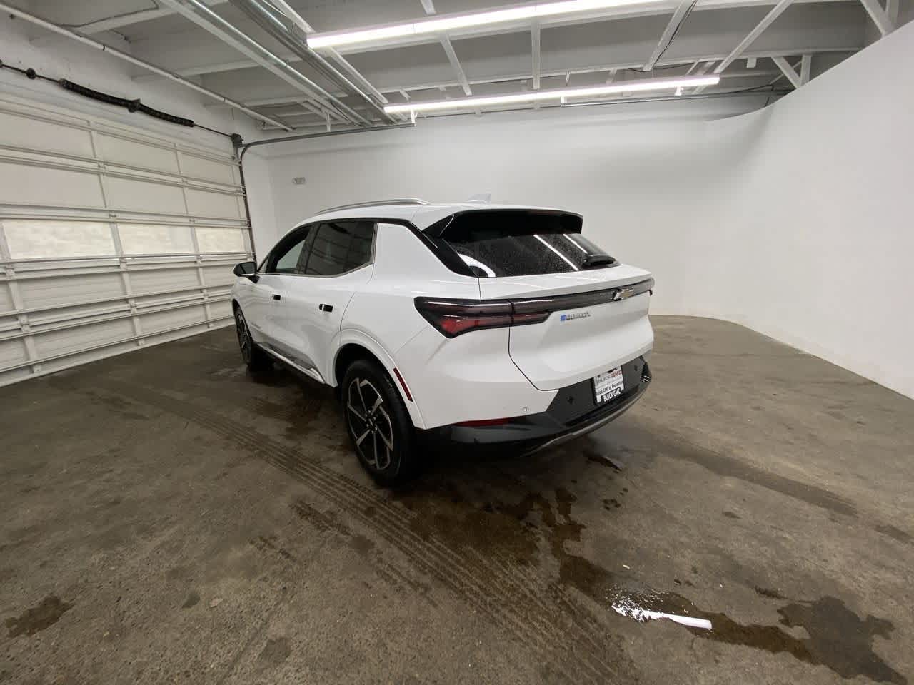 Thumbnail: 2025 Chevrolet Equinox - 4