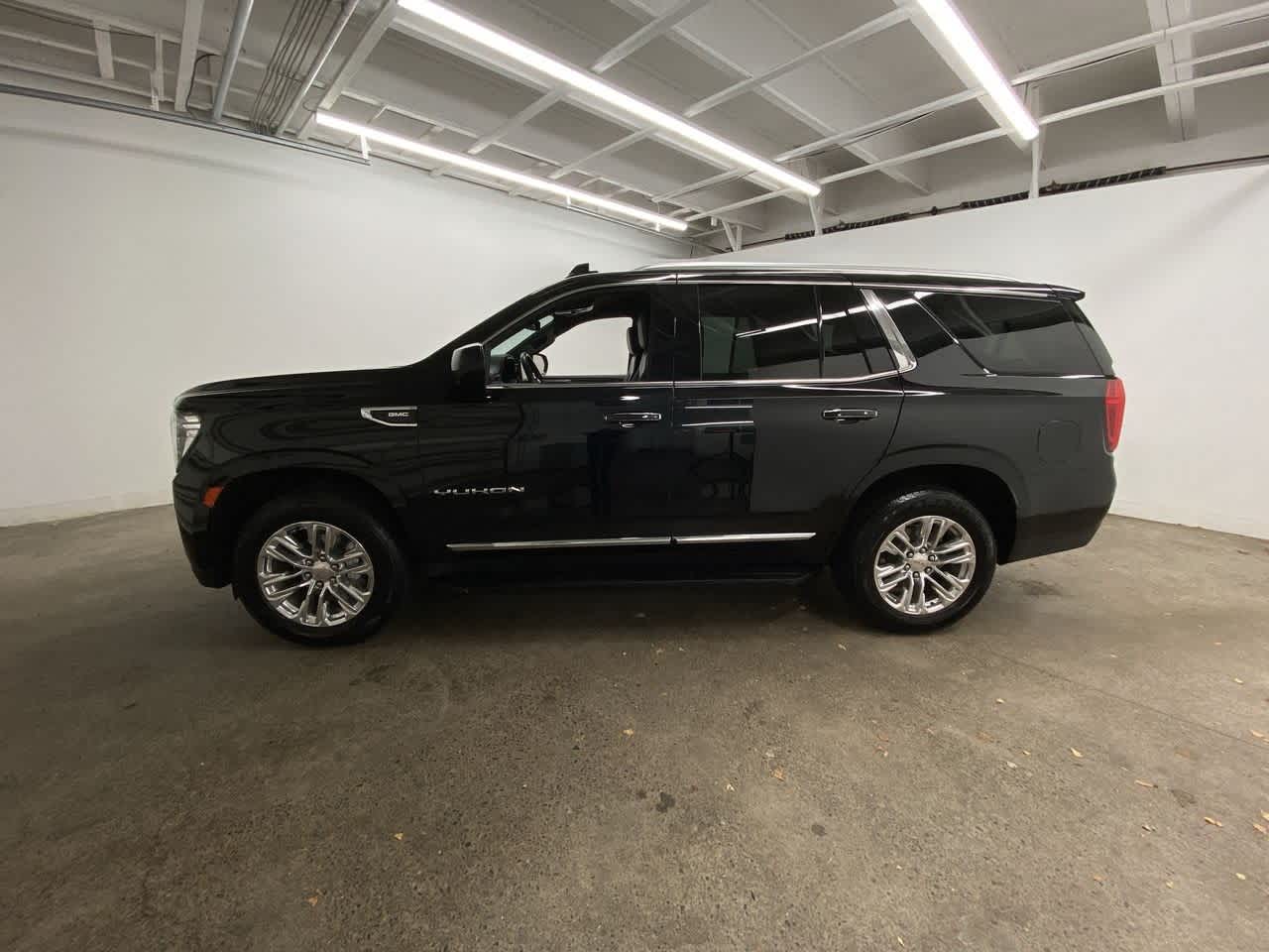Thumbnail: 2023 GMC Yukon - 3
