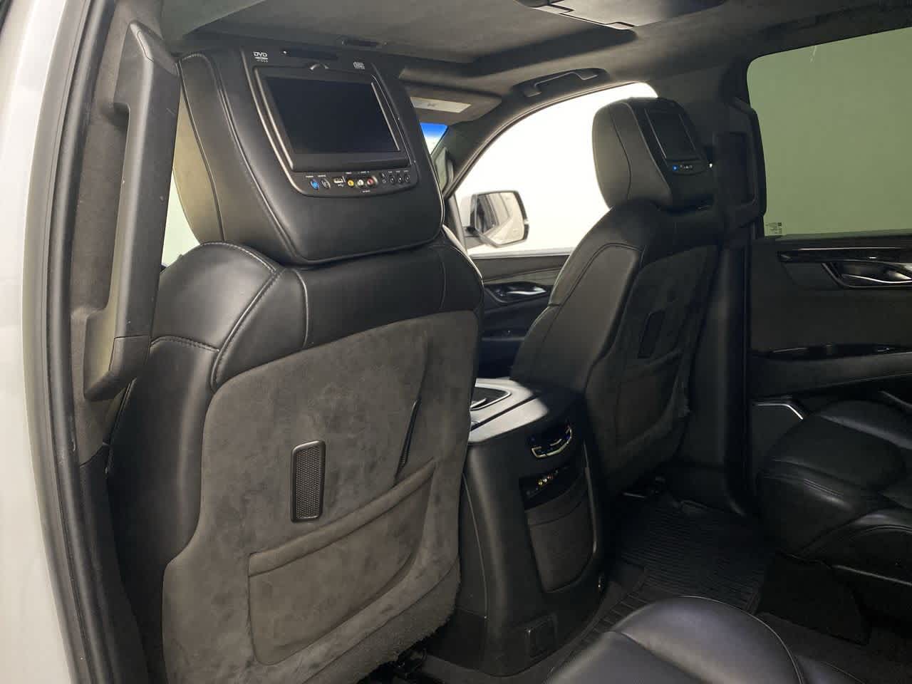 Thumbnail: 2016 Cadillac Escalade - 16