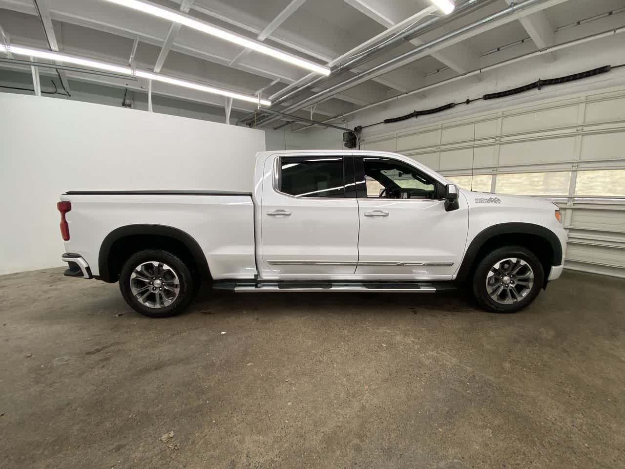 Thumbnail: 2024 Chevrolet Silverado 1500 - 7