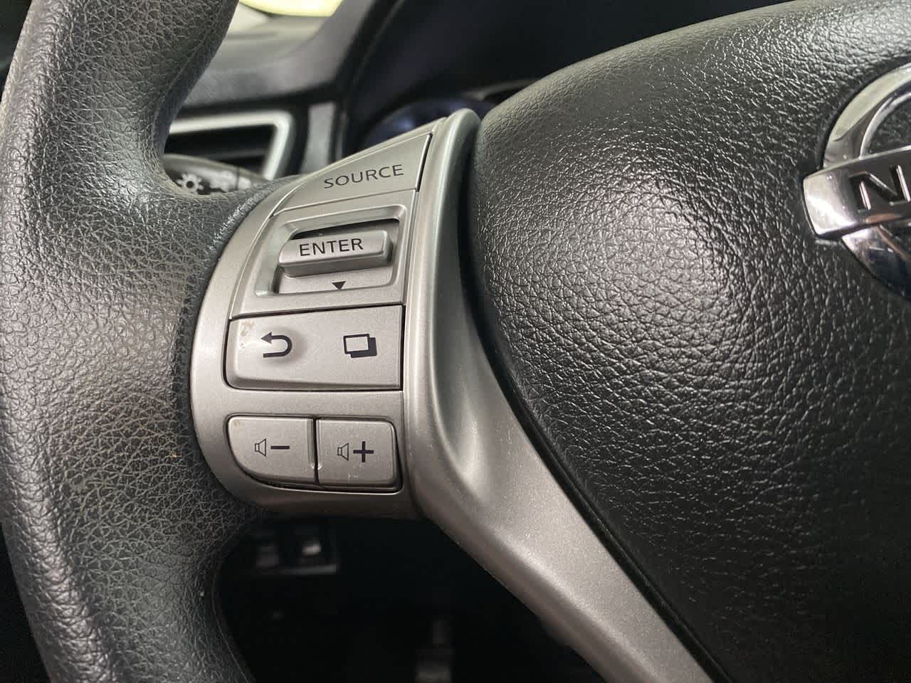 Thumbnail: 2015 Nissan Rogue - 21
