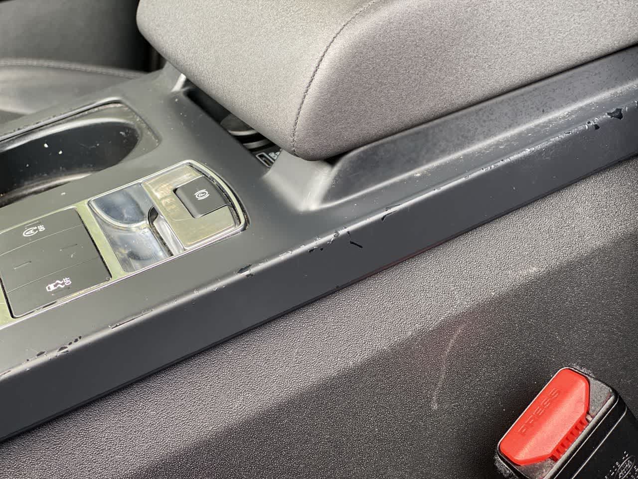 Thumbnail: 2019 Land Rover Discovery - 36