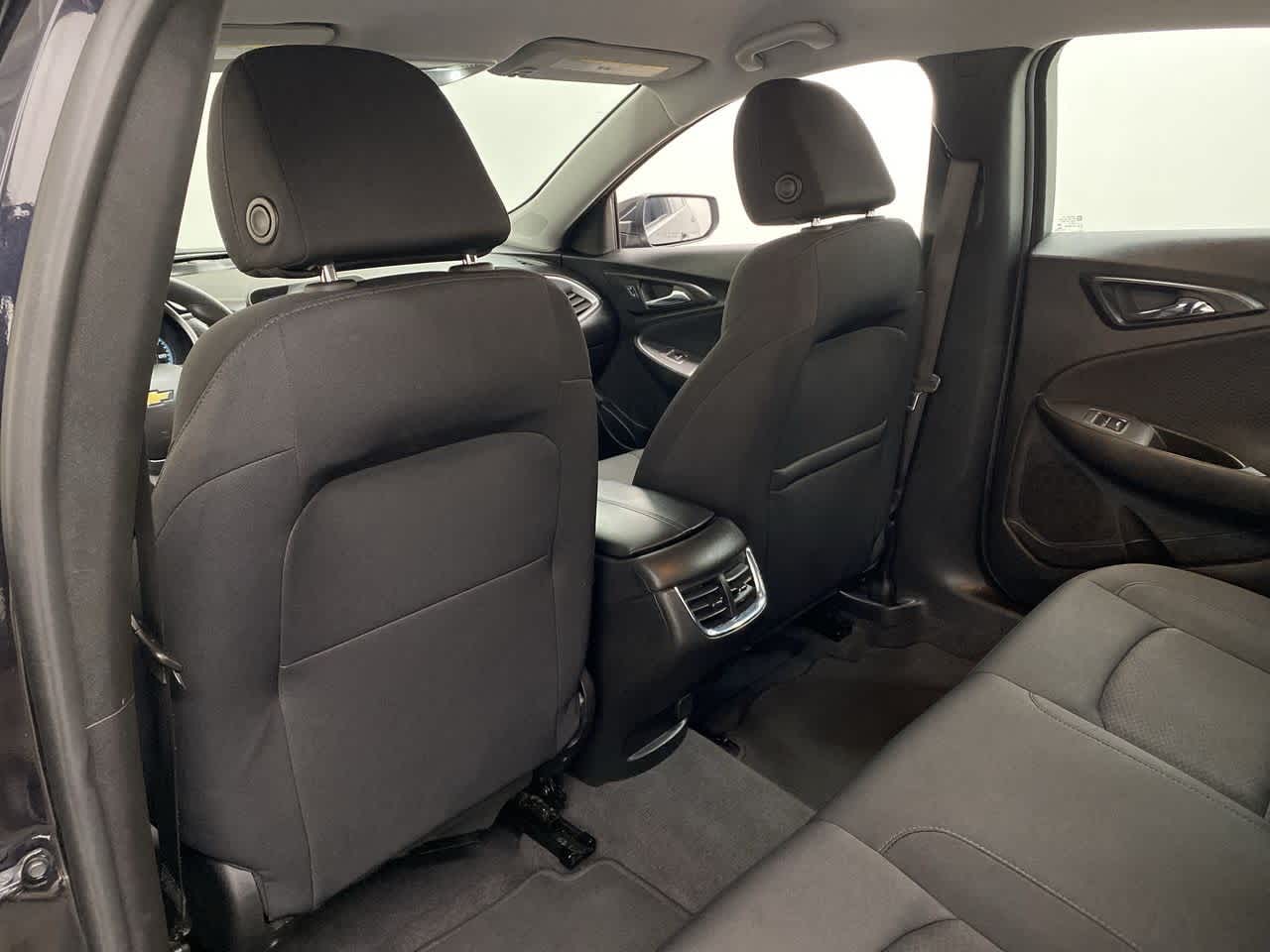 Thumbnail: 2023 Chevrolet Malibu - 15