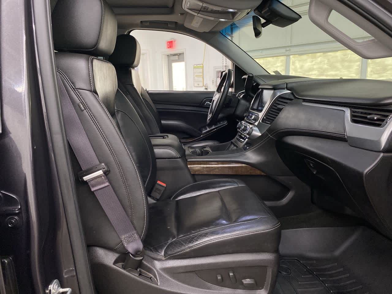 Thumbnail: 2016 Chevrolet Tahoe - 17