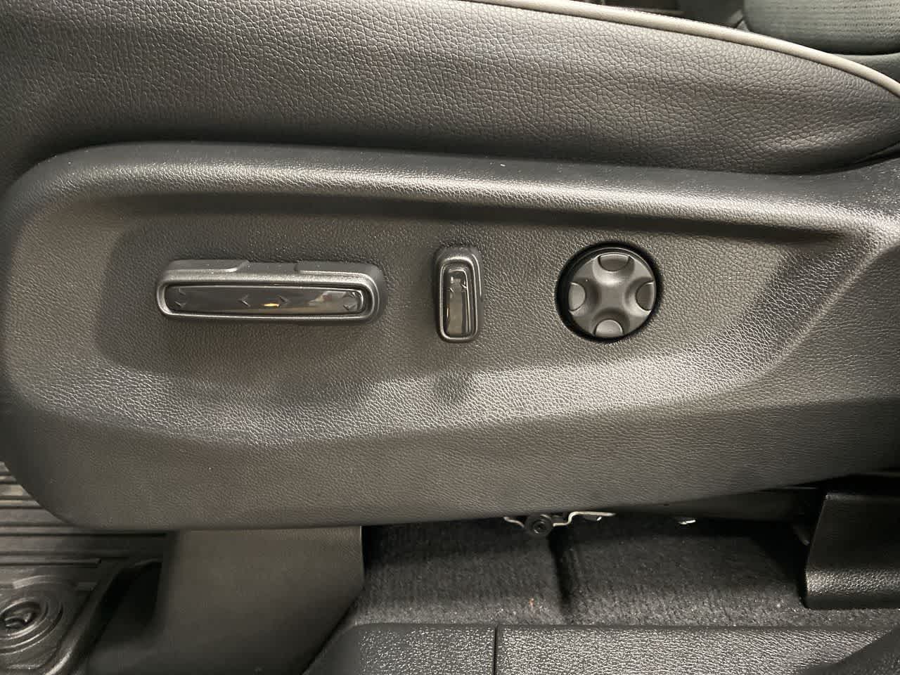 Thumbnail: 2026 Honda Odyssey - 16