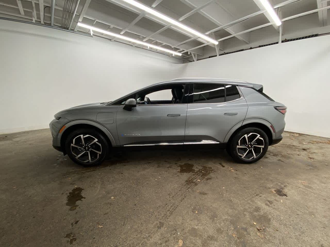 Thumbnail: 2025 Chevrolet Equinox - 3