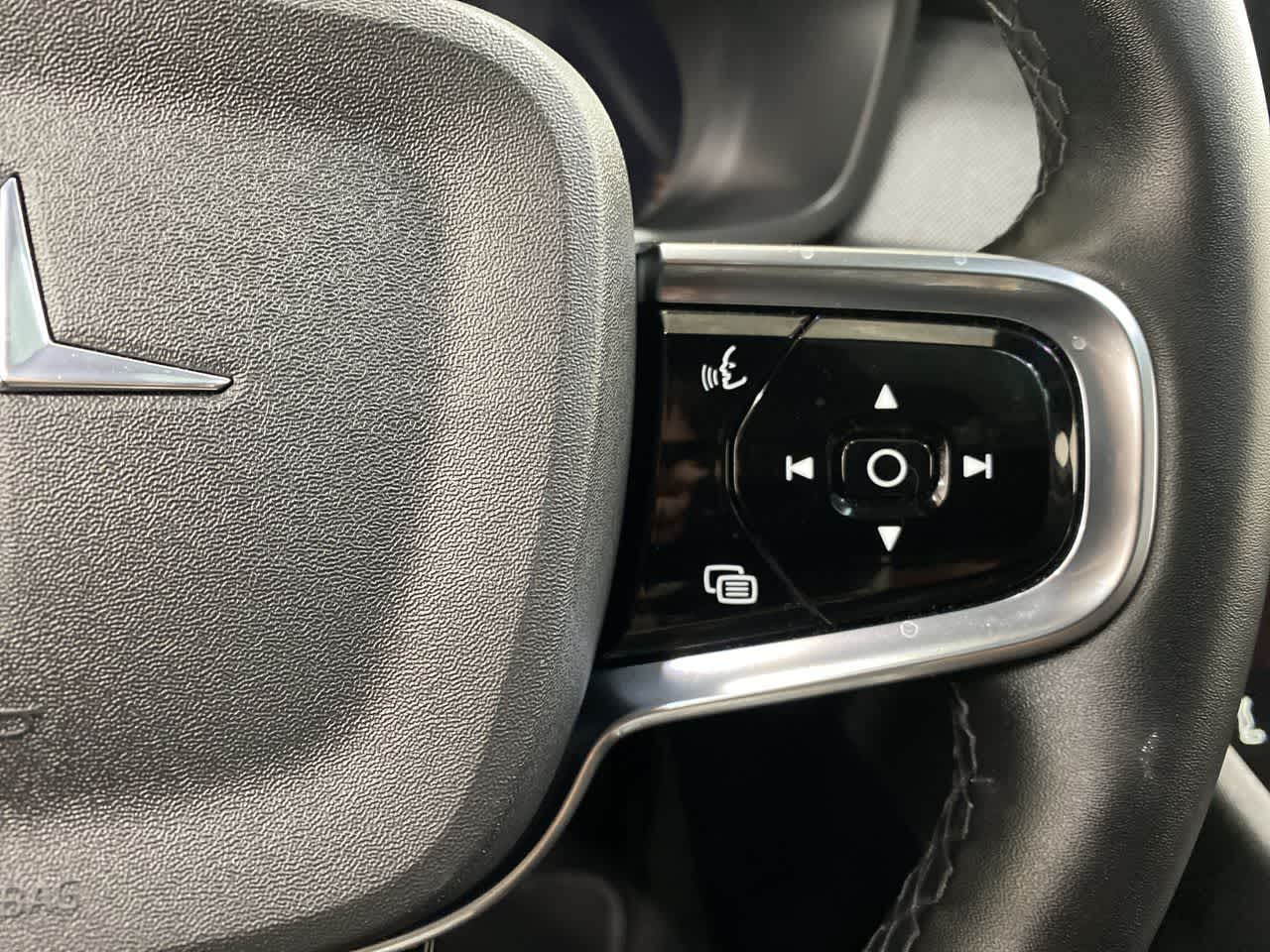 Thumbnail: 2021 Polestar 2 - 22