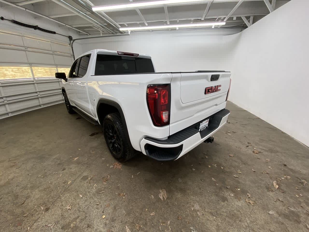 Thumbnail: 2025 GMC Sierra 1500 - 4