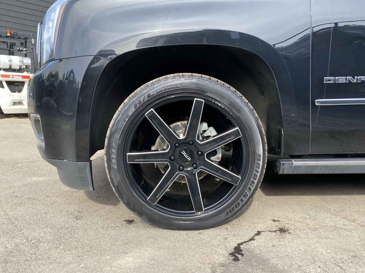 Thumbnail: 2019 GMC Yukon XL - 11