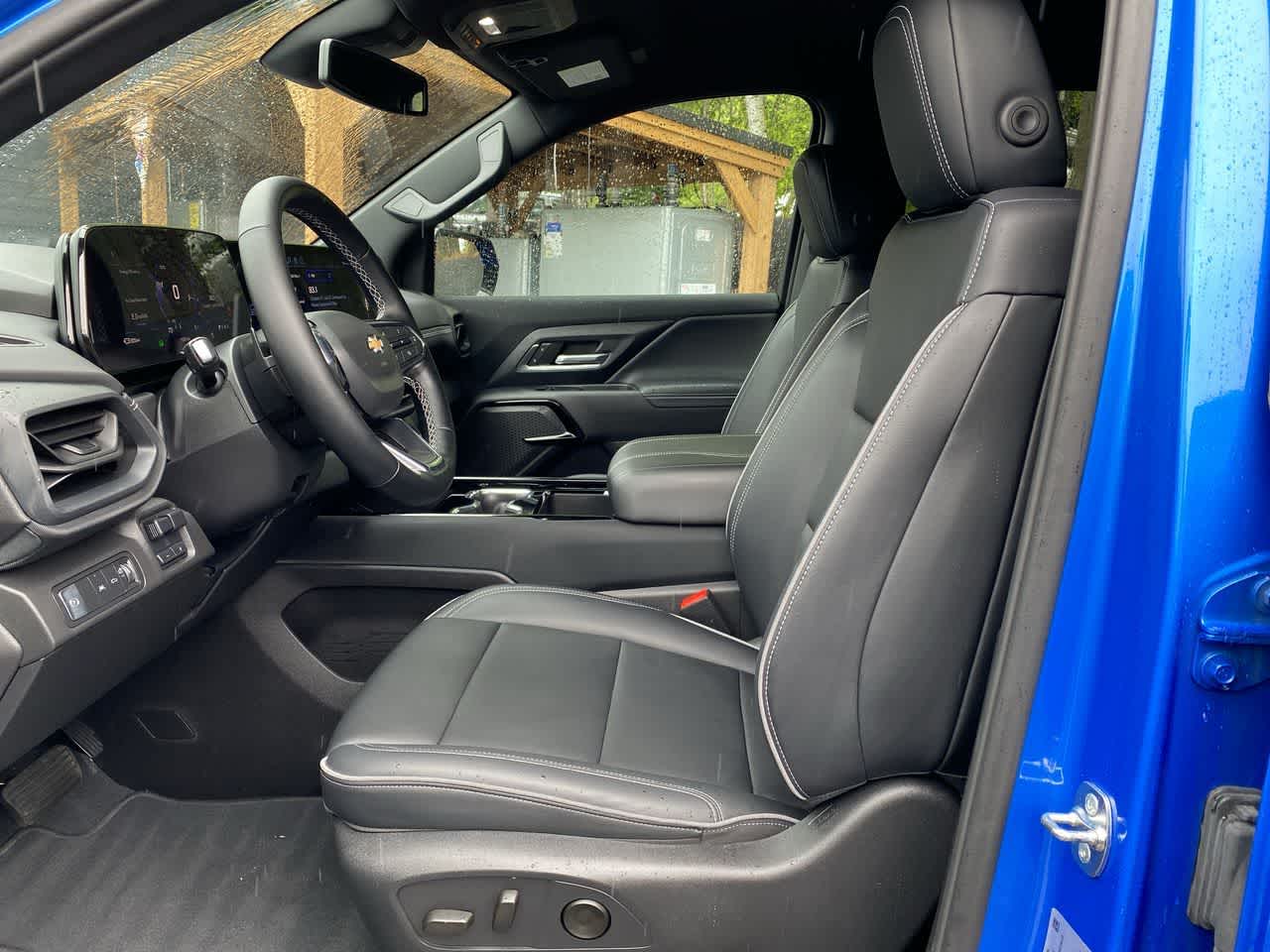 Thumbnail: 2026 Chevrolet Silverado EV - 13