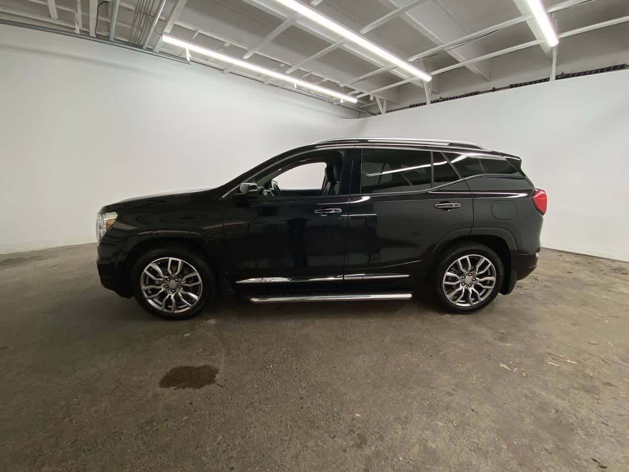 Thumbnail: 2022 GMC Terrain - 3