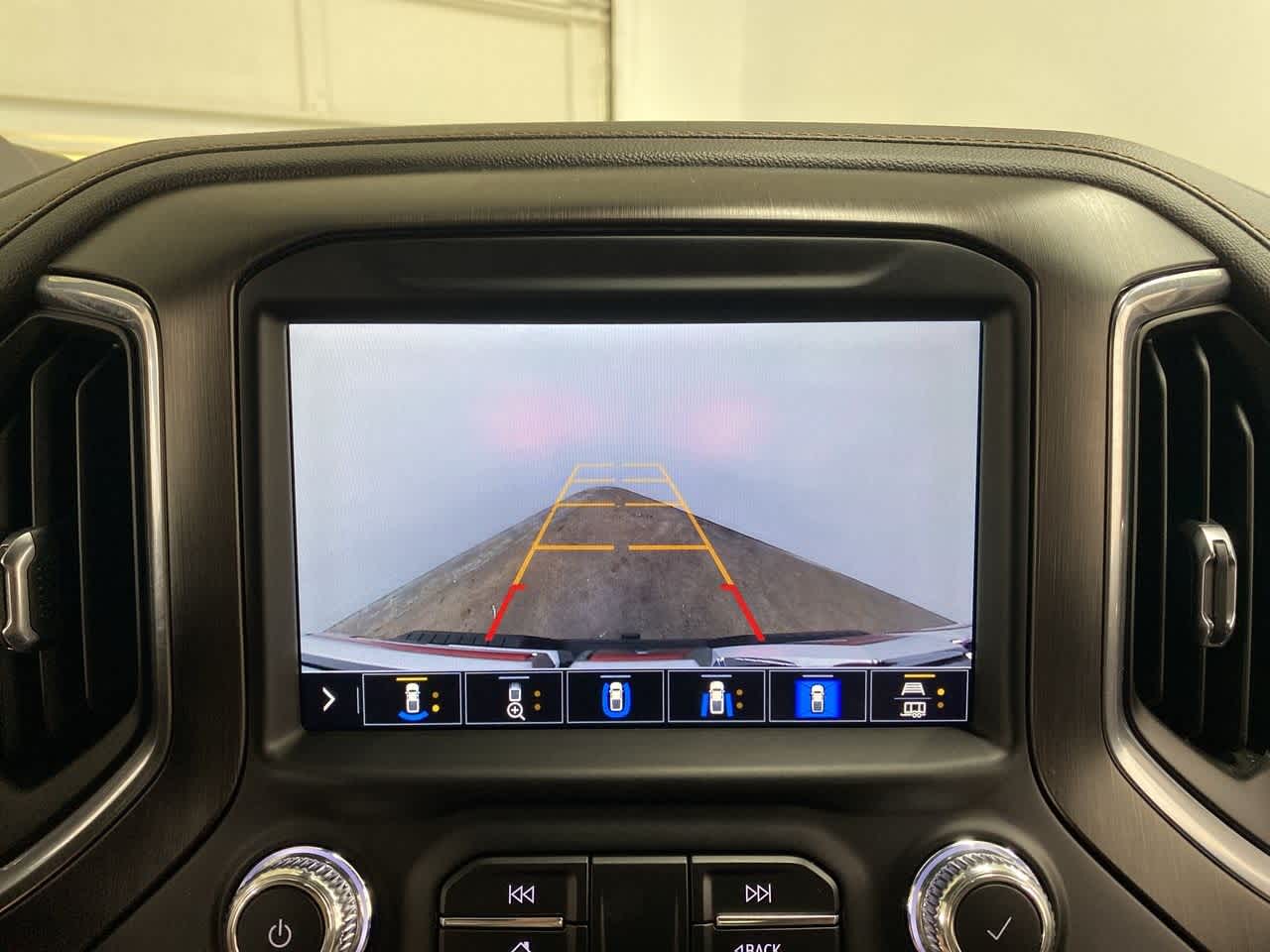 Thumbnail: 2022 GMC Sierra 2500 - 25