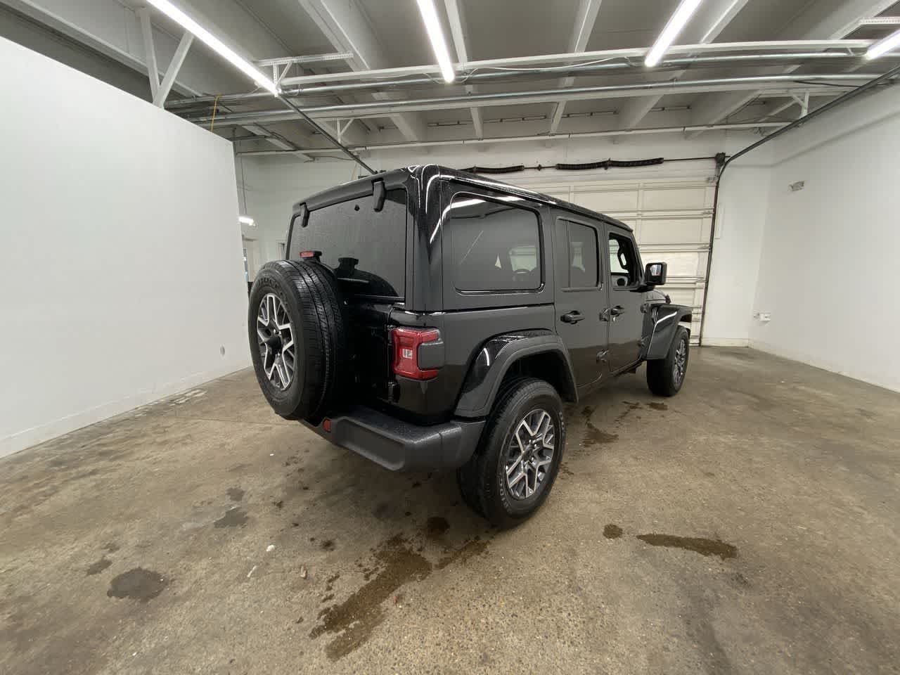 Thumbnail: 2025 Jeep Wrangler - 6