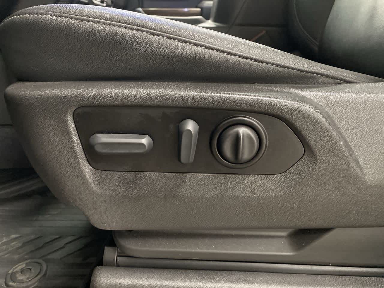 Thumbnail: 2022 Chevrolet Silverado 1500 - 14