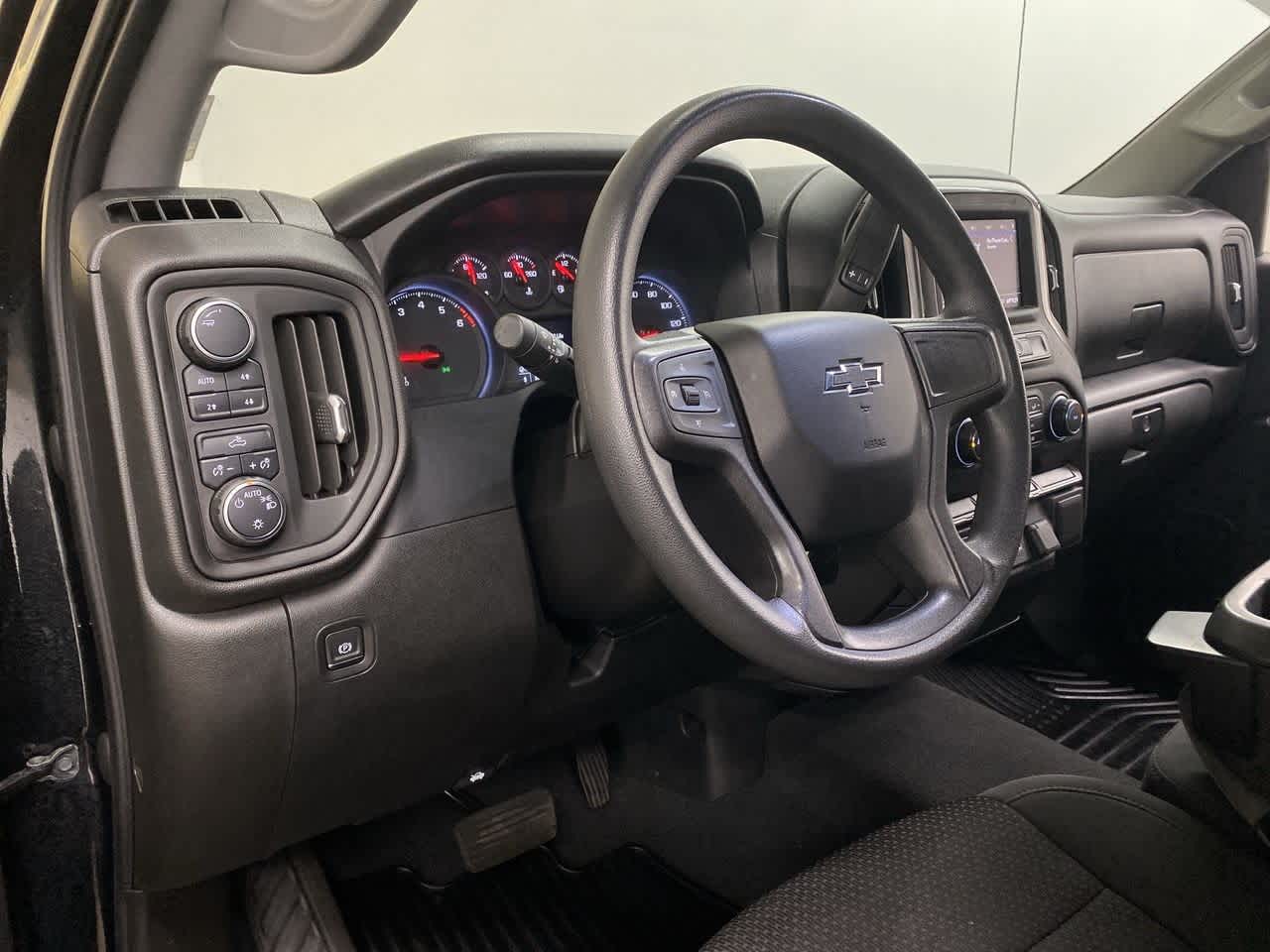 2021 Chevrolet Silverado 1500 Custom Trail Boss 2