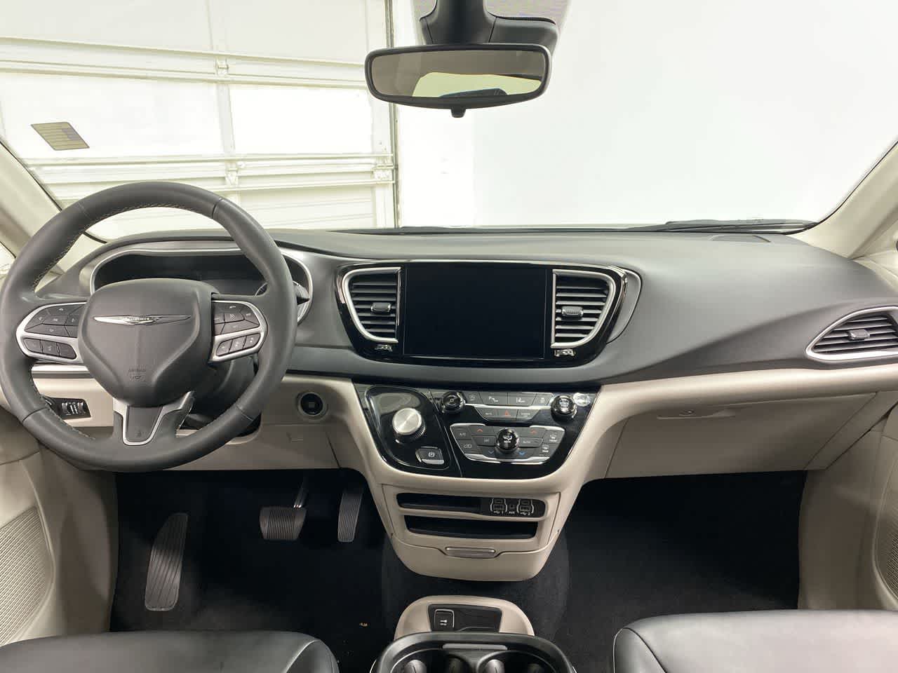 Thumbnail: 2024 Chrysler Pacifica - 14