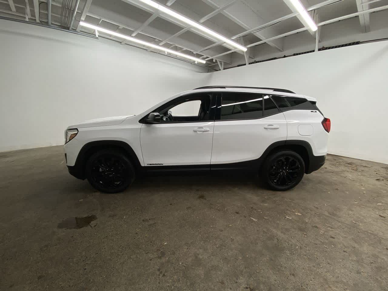 Thumbnail: 2019 GMC Terrain - 3