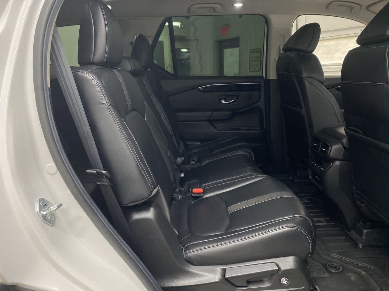 Thumbnail: 2025 Honda Pilot - 18