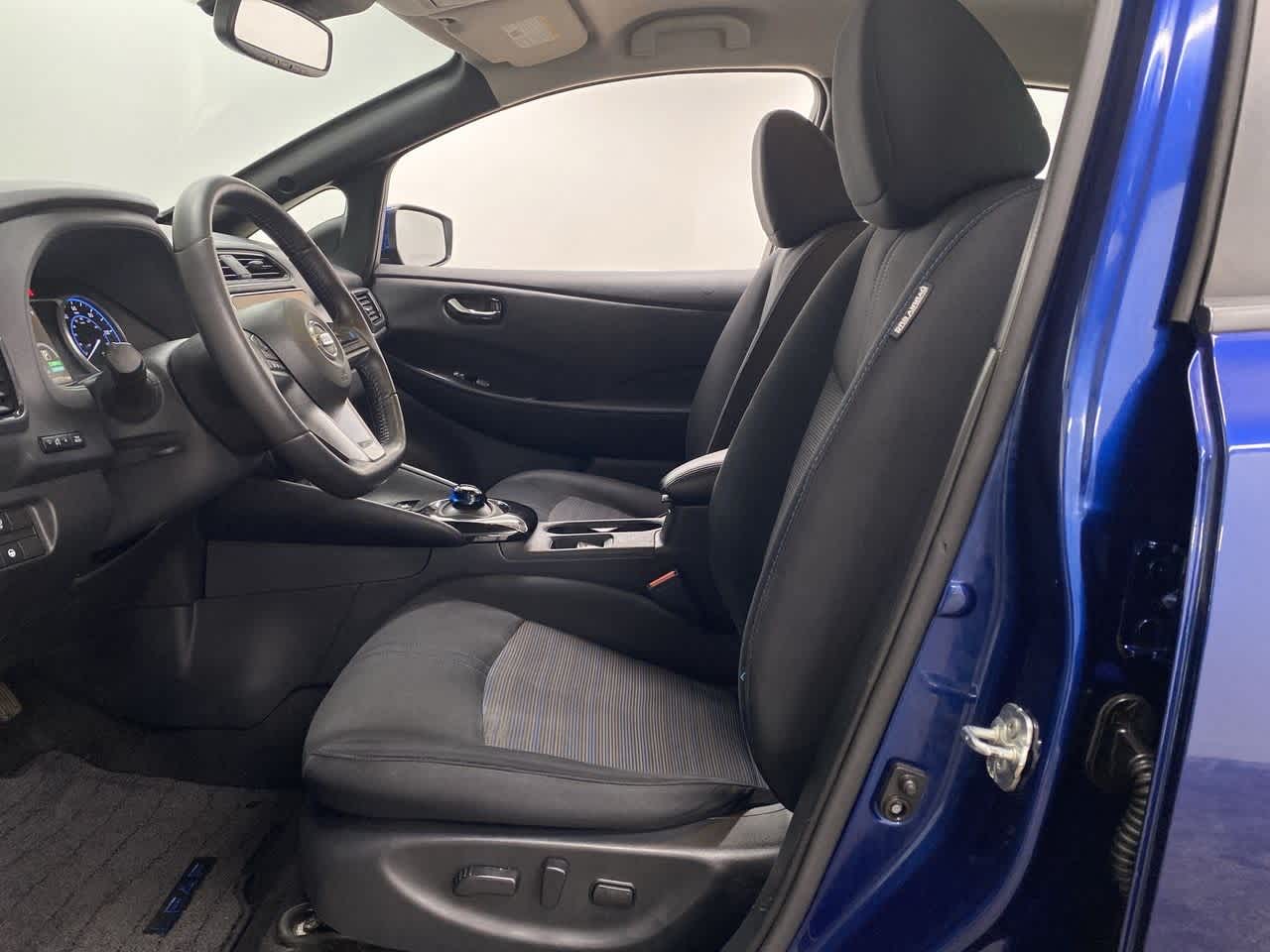 Thumbnail: 2022 Nissan Leaf - 15