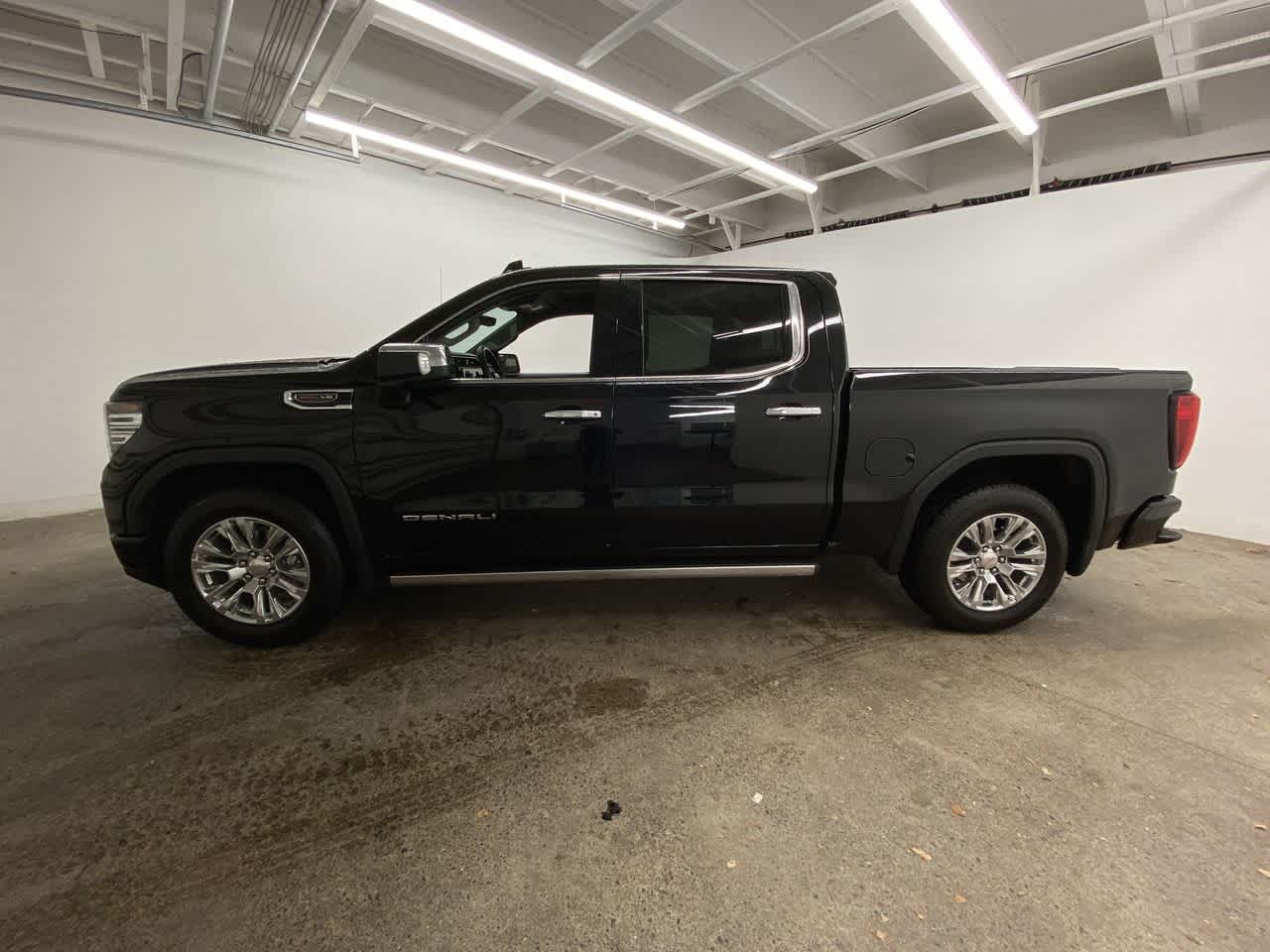 Thumbnail: 2023 GMC Sierra 1500 - 3