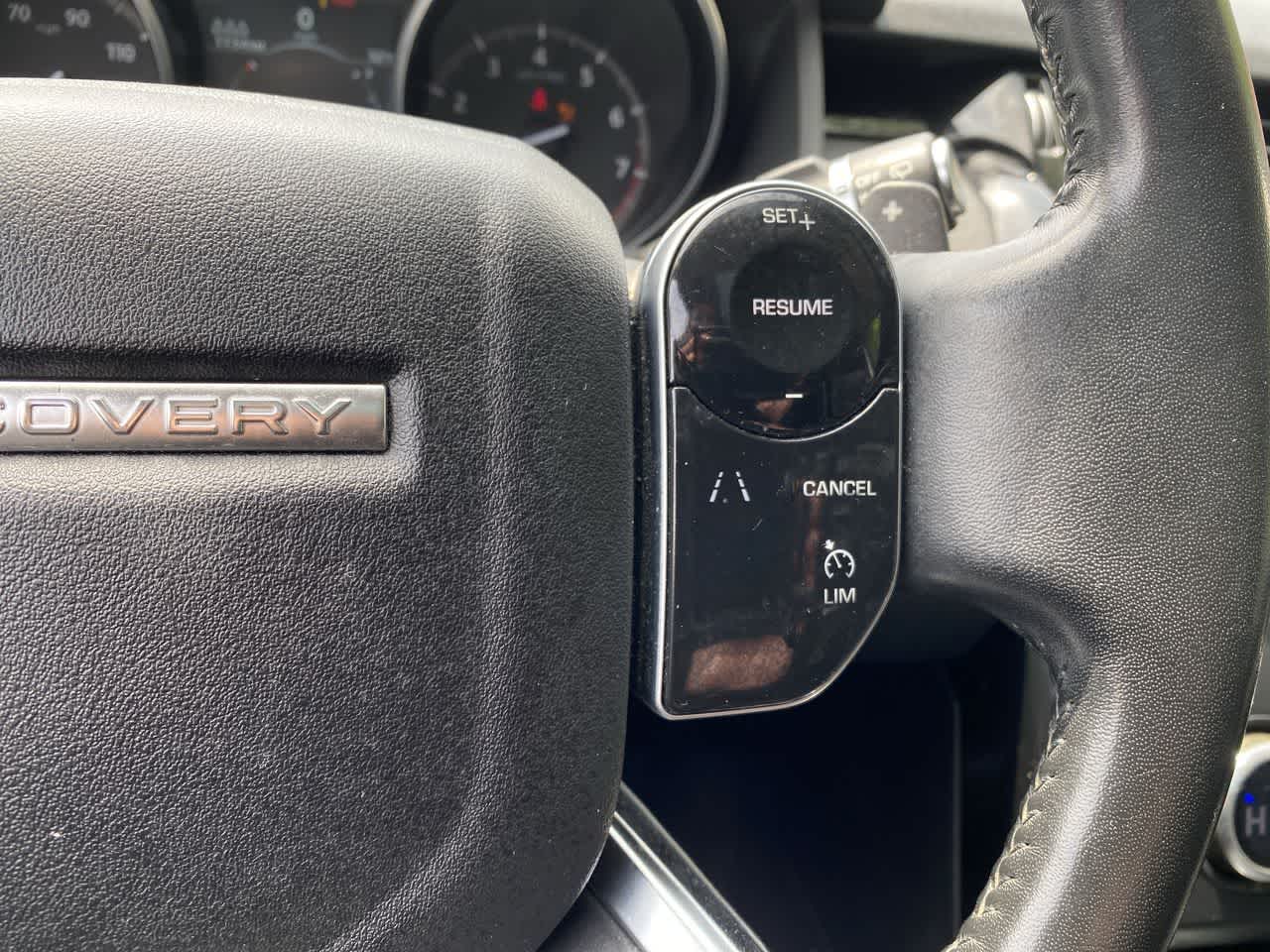 Thumbnail: 2019 Land Rover Discovery - 22