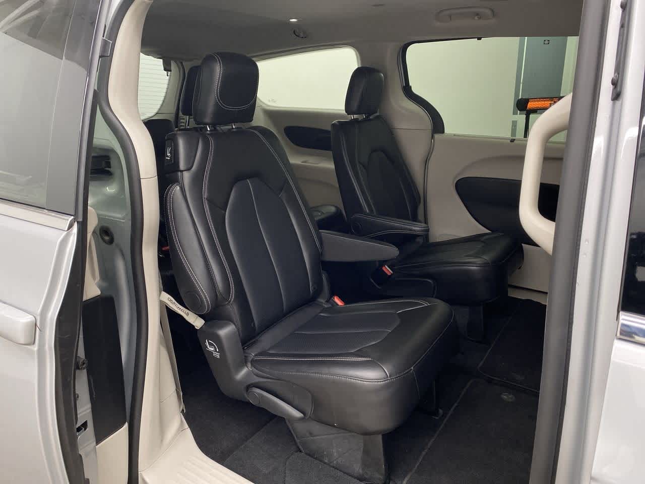 Thumbnail: 2024 Chrysler Pacifica - 17