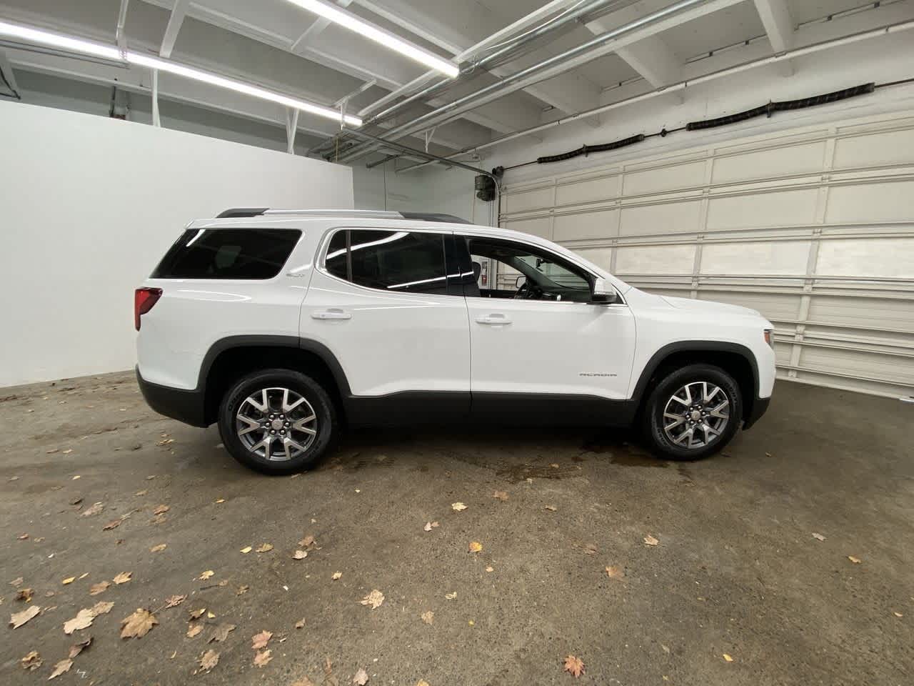 Thumbnail: 2023 GMC Acadia - 7