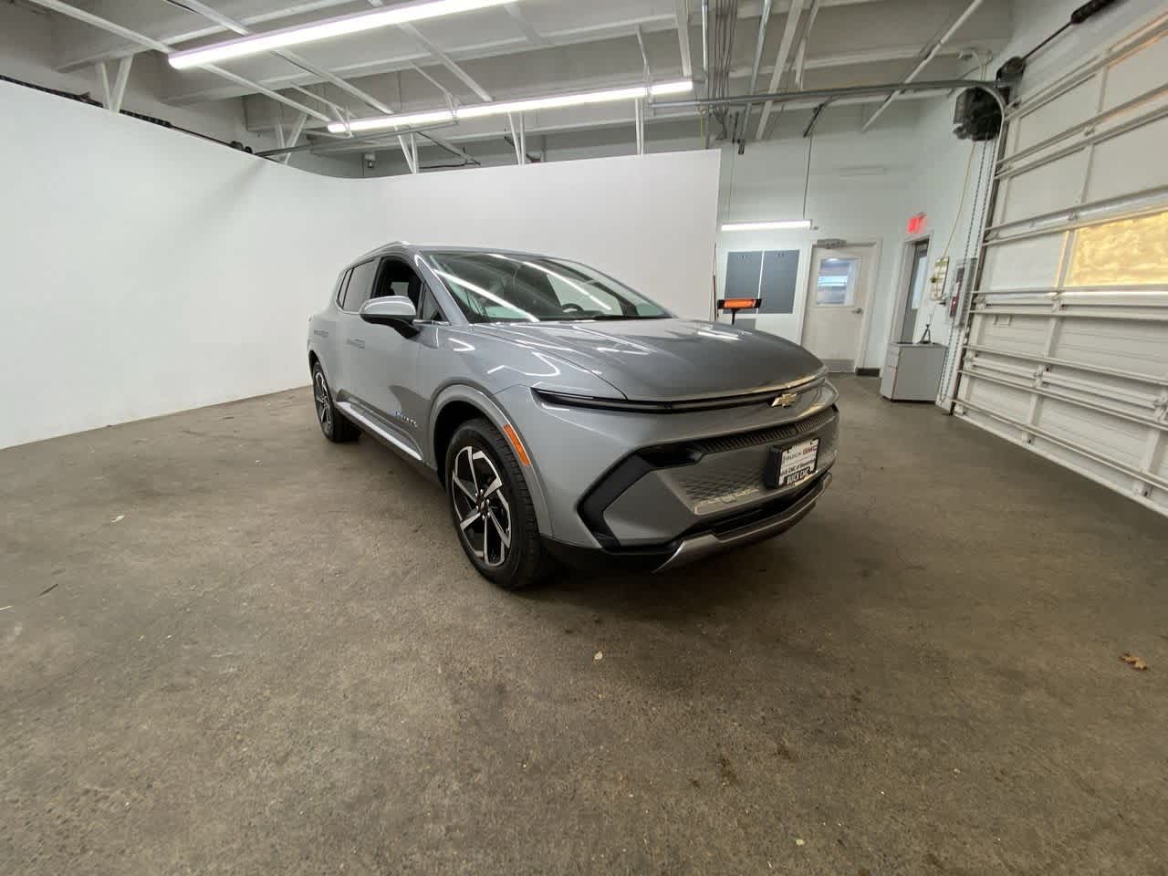 Thumbnail: 2025 Chevrolet Equinox - 8