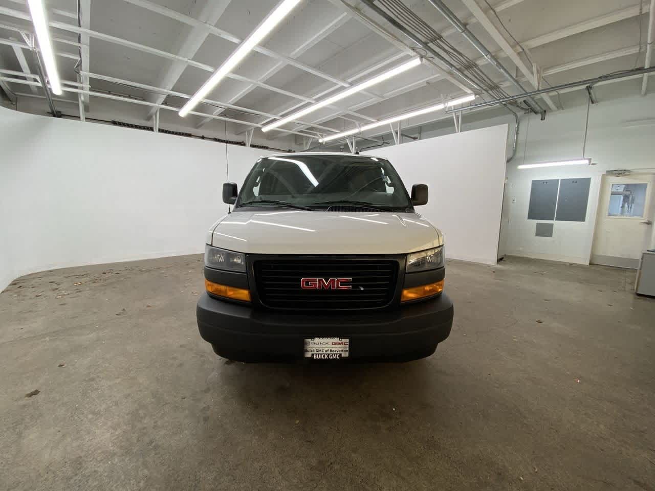 Thumbnail: 2023 GMC Savana - 9