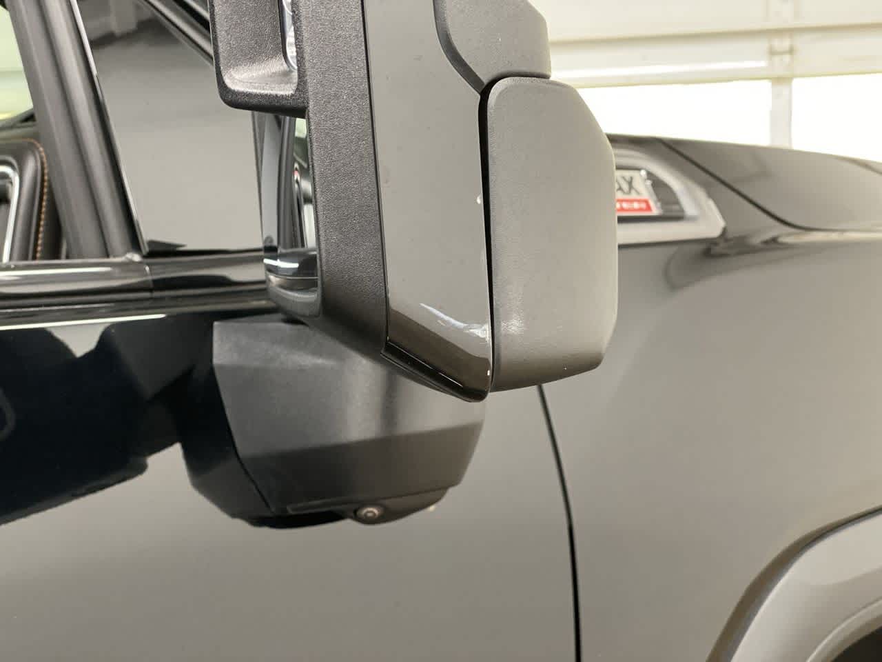 Thumbnail: 2022 GMC Sierra 3500 - 32