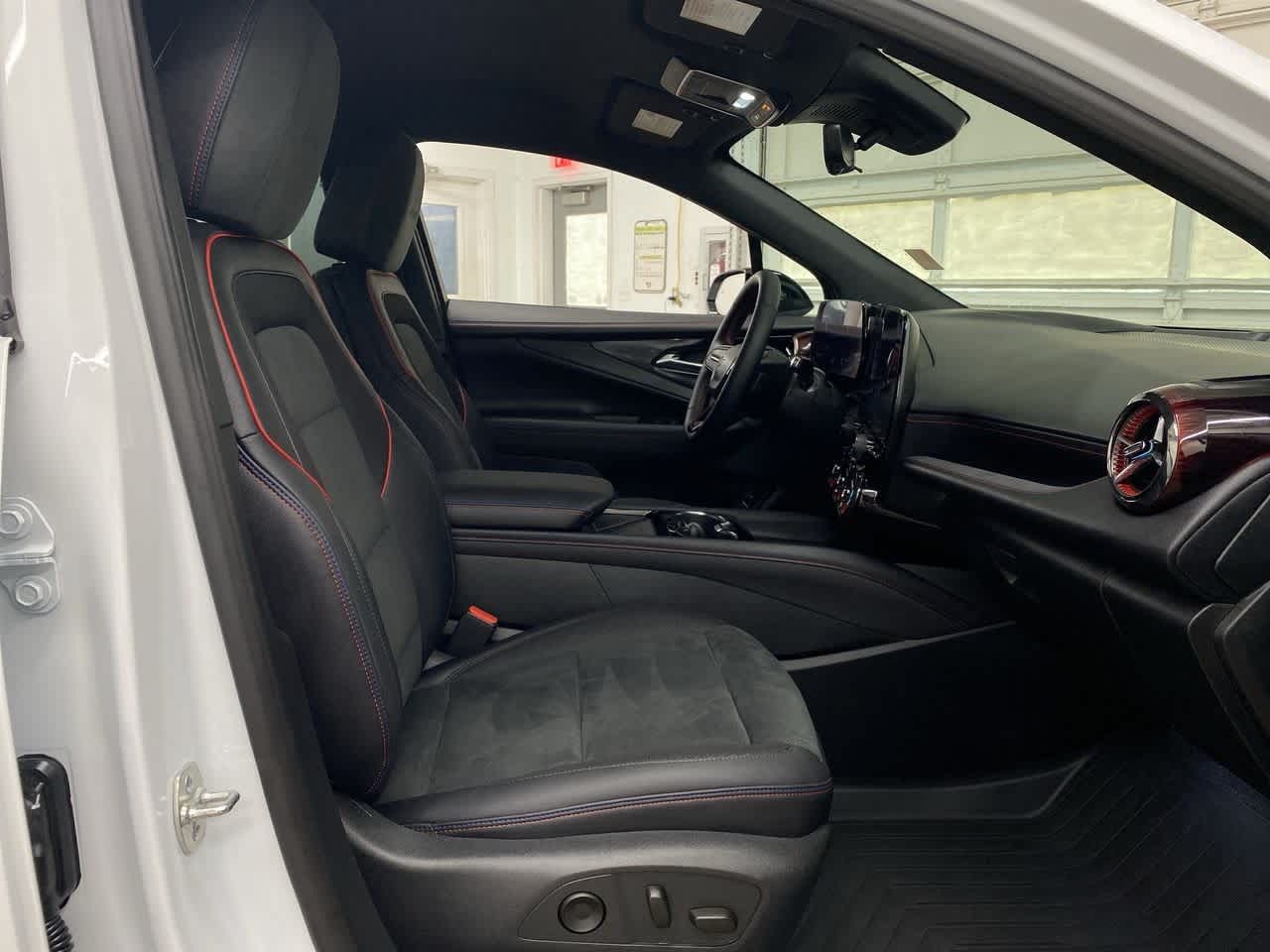 Thumbnail: 2024 Chevrolet Blazer EV - 20