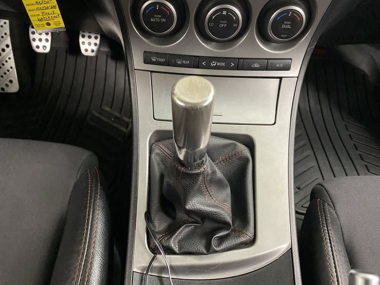 Thumbnail: 2011 Mazda Mazda3 - 25