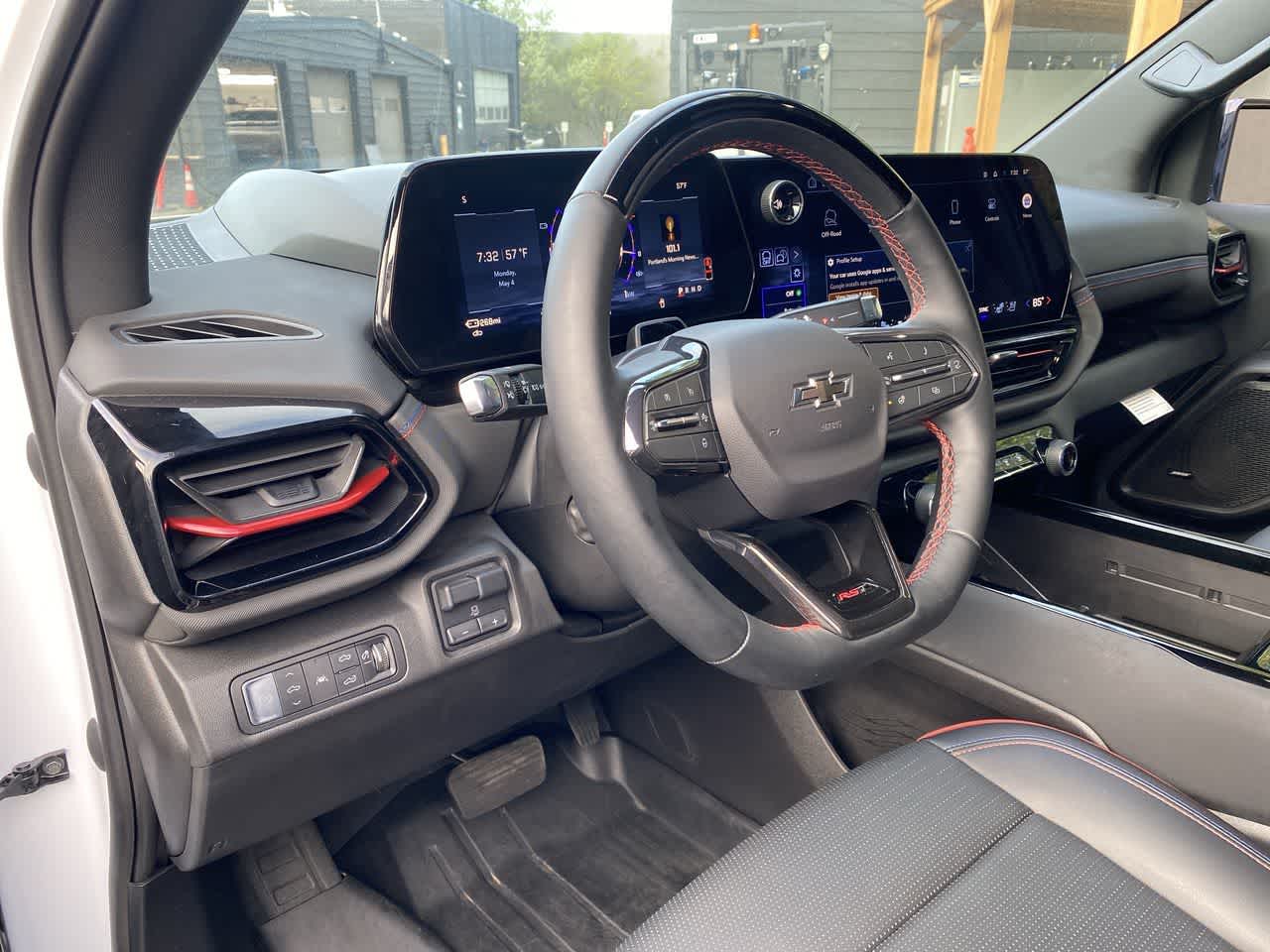 Thumbnail: 2025 Chevrolet Silverado EV - 2