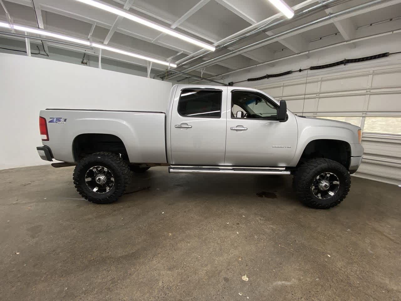 Thumbnail: 2010 GMC Sierra 2500 - 7