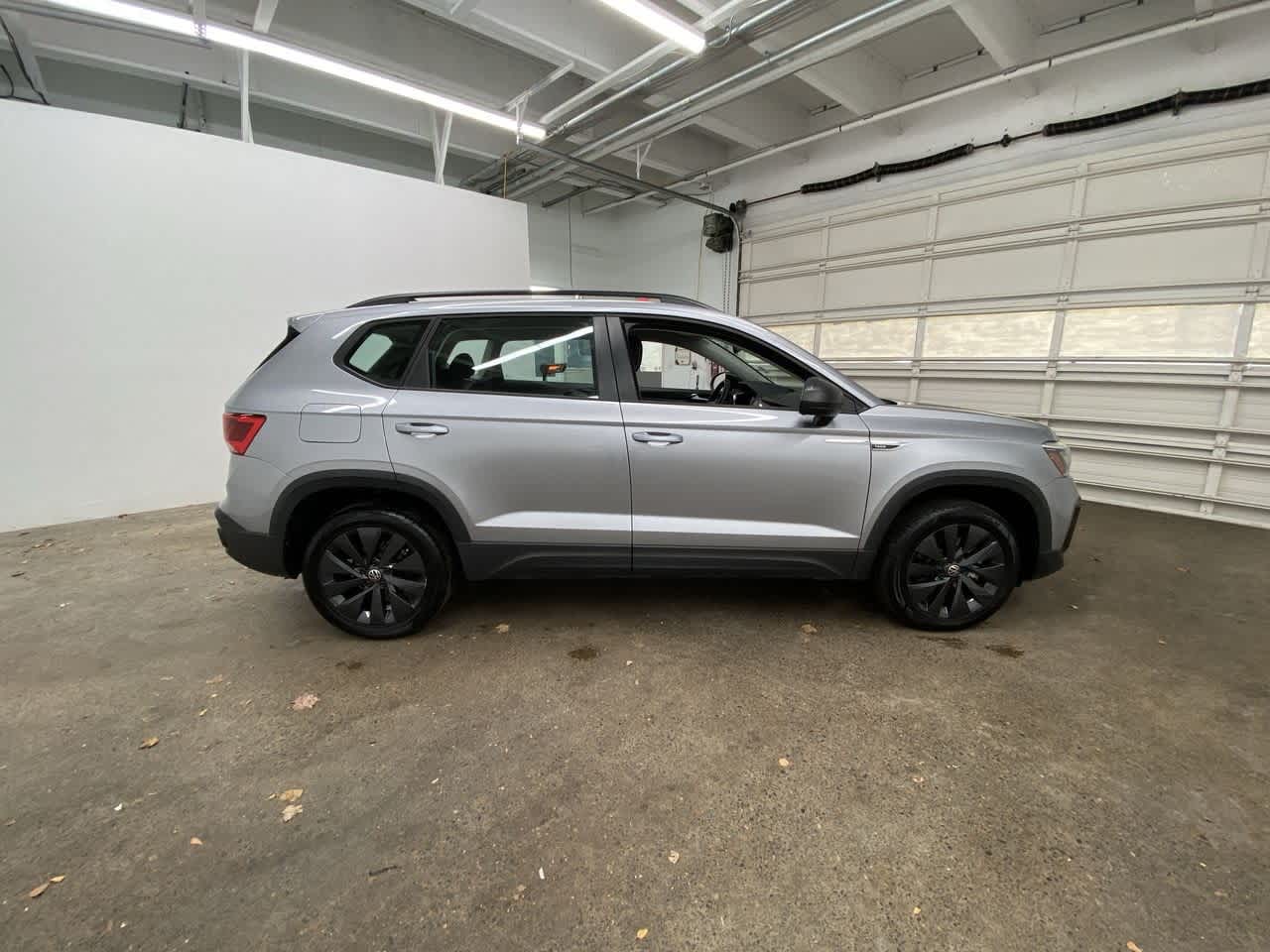 Thumbnail: 2024 Volkswagen Taos - 7