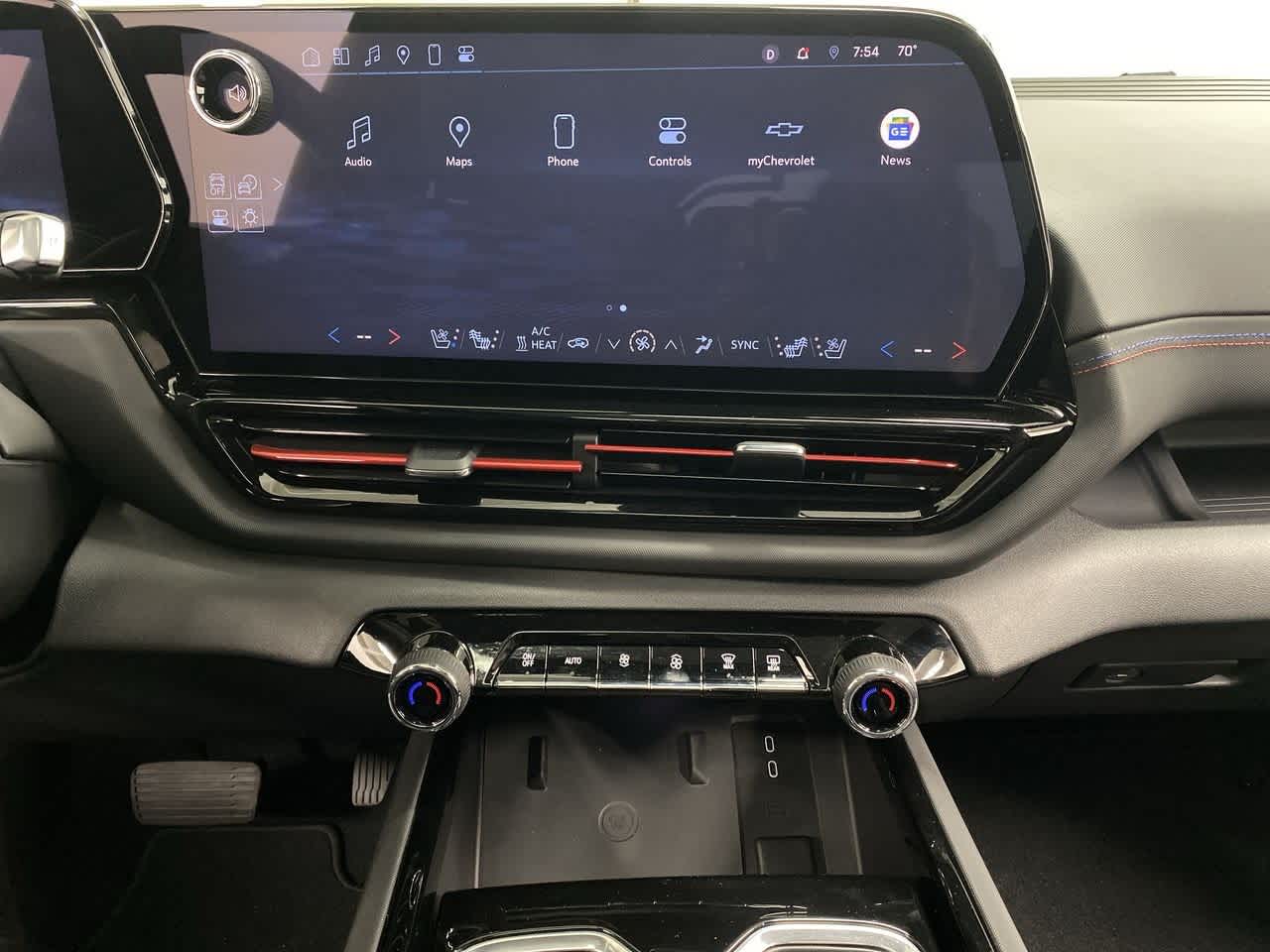 Thumbnail: 2024 Chevrolet Silverado EV - 25