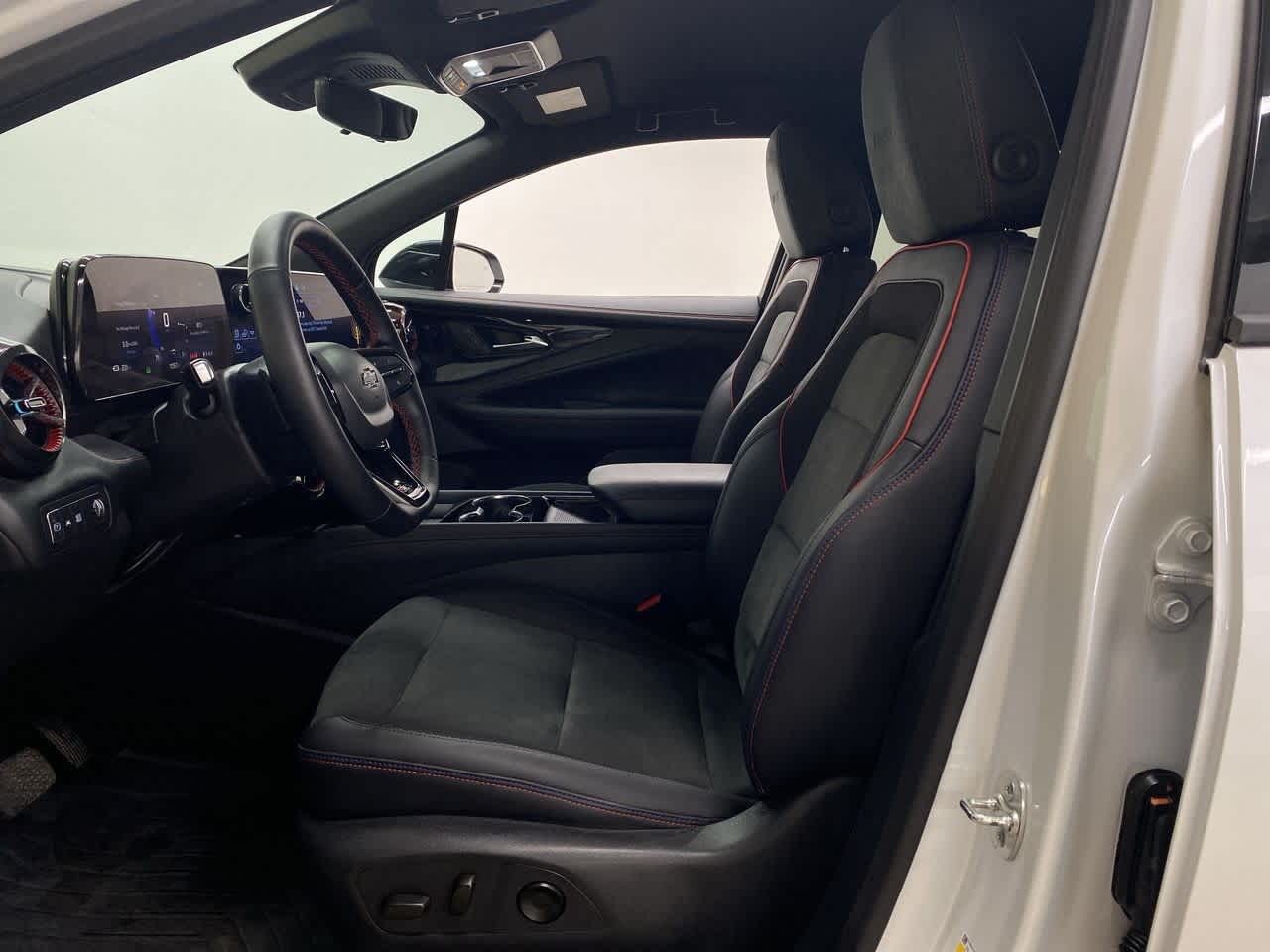 Thumbnail: 2024 Chevrolet Blazer EV - 15