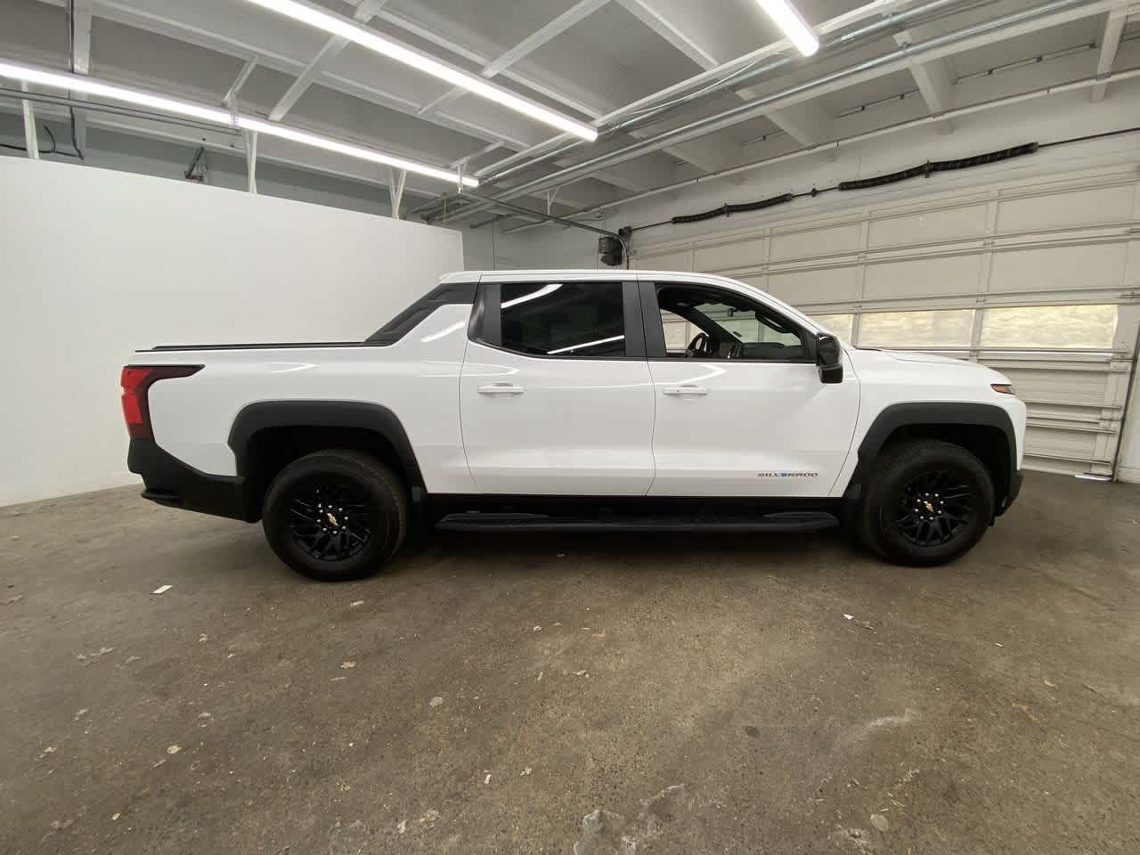 Thumbnail: 2024 Chevrolet Silverado EV - 7